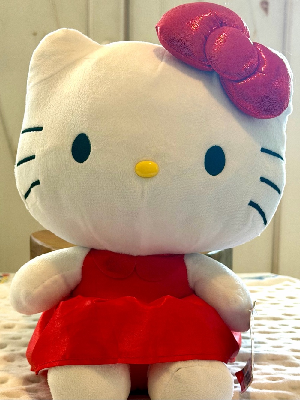 Sanrio Hello Kitty Plush in White & Red 2019